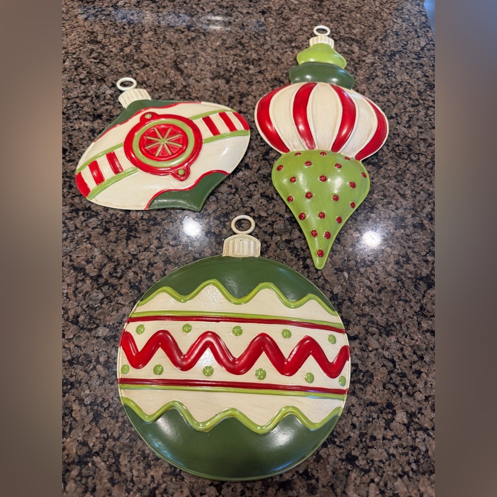 Southern Living At Home Metal Hanging Holiday Trio SLAH